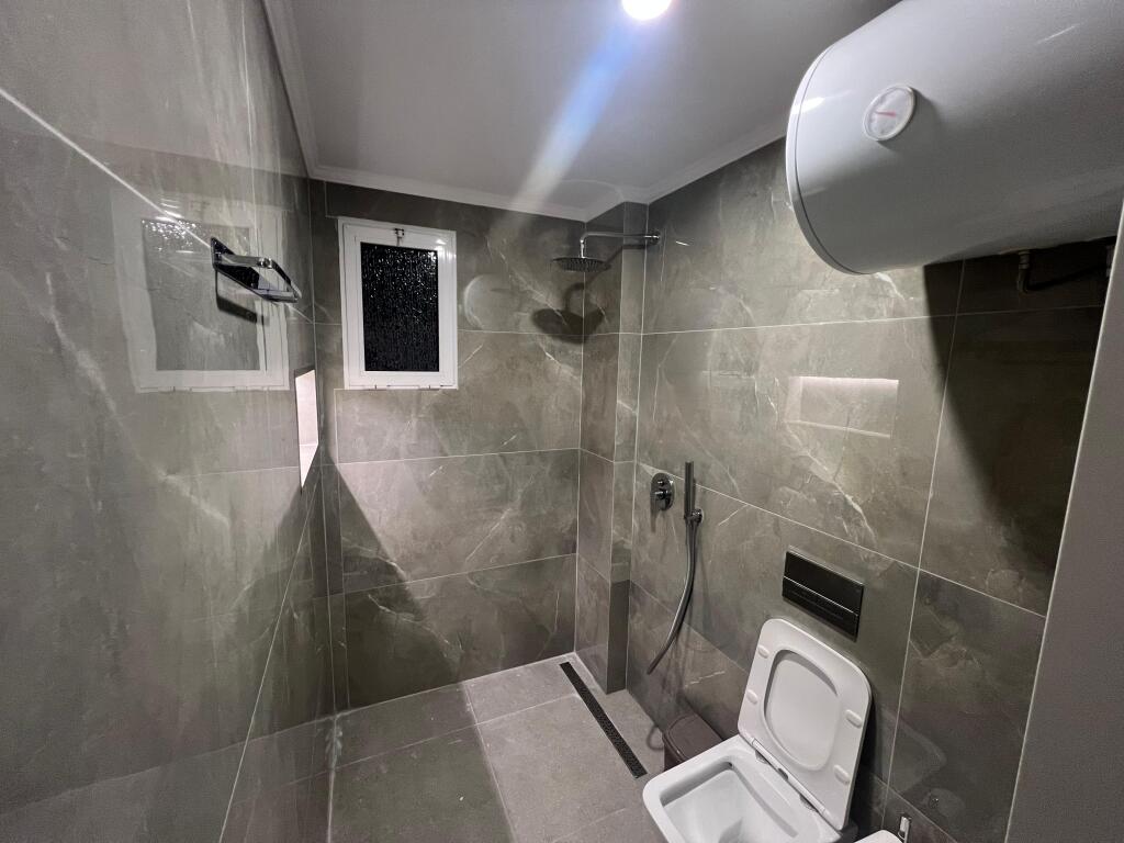 APARTAMENT 2+1 ME QIRA - SHESHI SKENDERBEJ