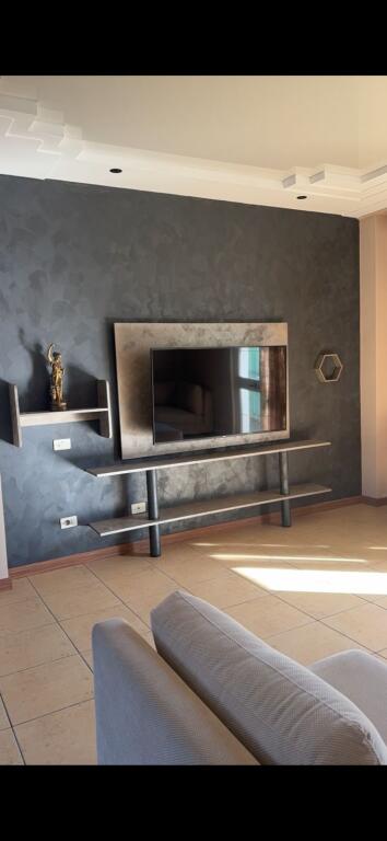 Jepet Apartament me qera