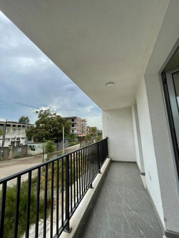 QERA, APARTAMENT 2+1, RRUGA 5 MAJI, TIRANË, ID: 530581007-58