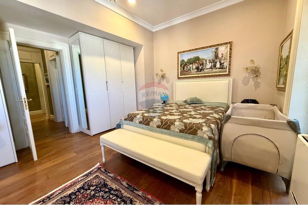 Penthouse for rent, in the center of Tirana