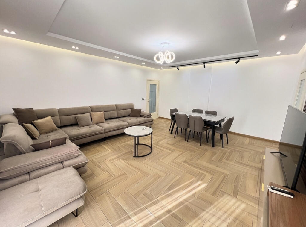 📣 QERA SUPER Apartament 2+1 📍 Tek 21-Dhjetori, Prane Mozaikut Te Tiranes ✨