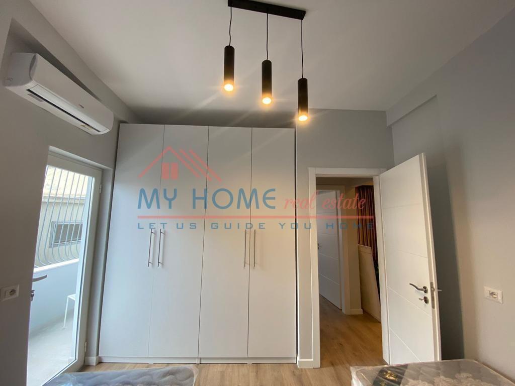 Apartament 2+1 me qera 21 Dhjetori ne Tirane