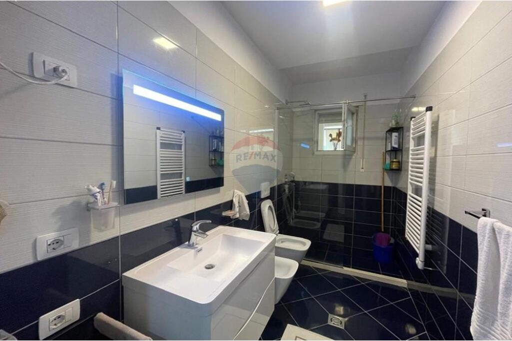 Apartment 2+1+2 for sale at Kodra Priftit