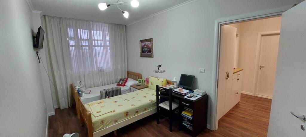 APARTAMENT ME QERA 2+1 SELITE 700 EURO