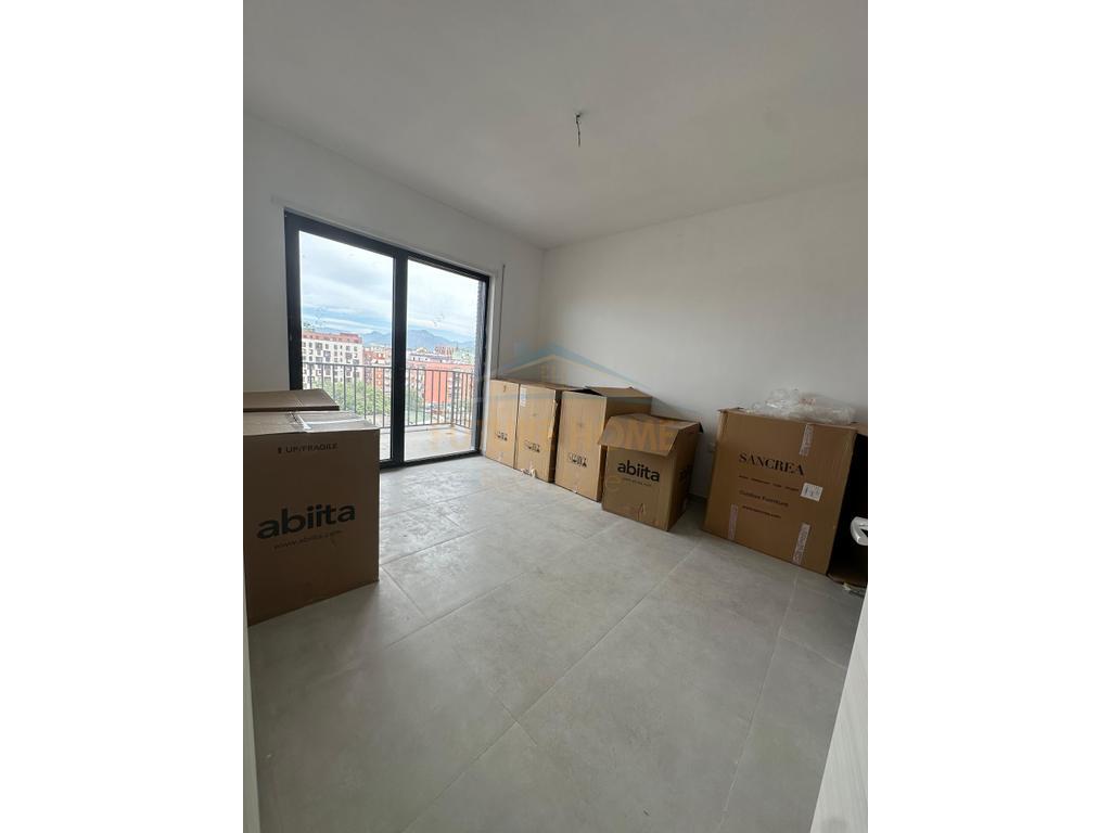 Shitet apartament 2+1+2 Myslym Shyri