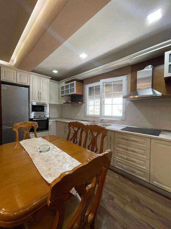 APARTAMENT 2+1 ME QIRA - RRUGA DRITAN HOXHA