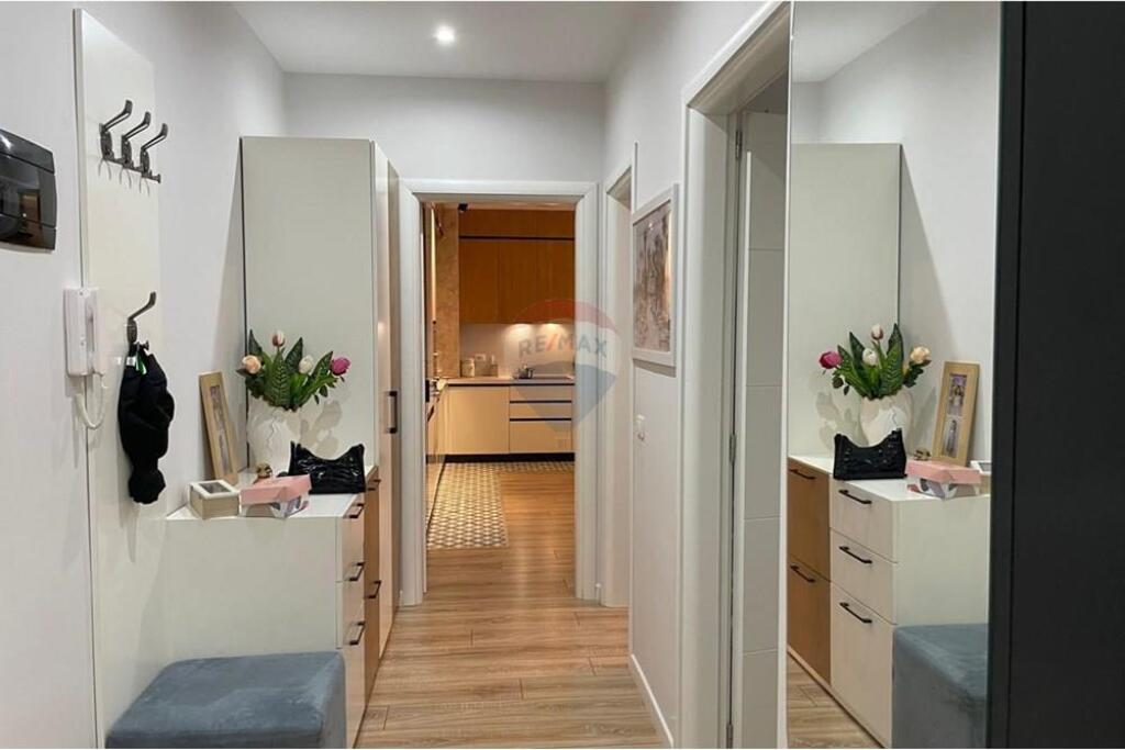 Apartment 2+1+2 for sale at Kodra Priftit