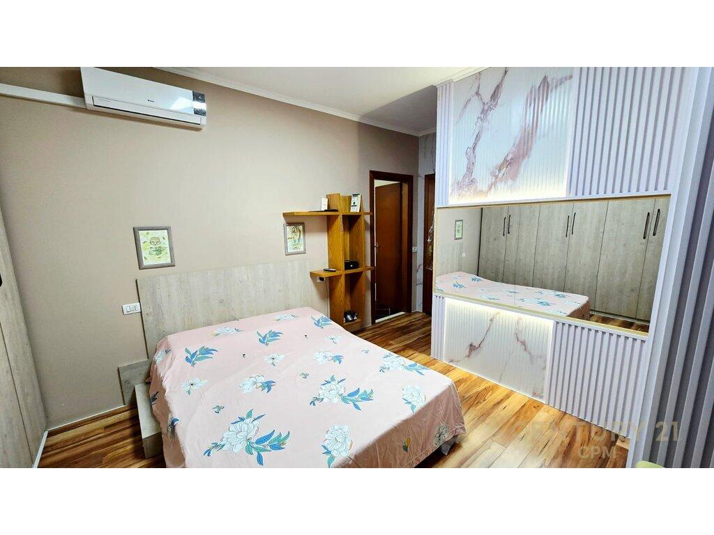 Apartament 3+1+2+ Post Parkimi Per Qira Tek Liqeni I Thate!