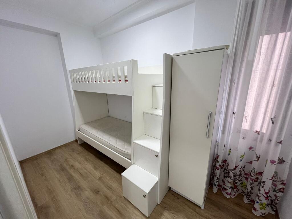 APARTAMENT 2+1+POST PARKIMI ME QIRA, TEK KODRA E DIELLIT