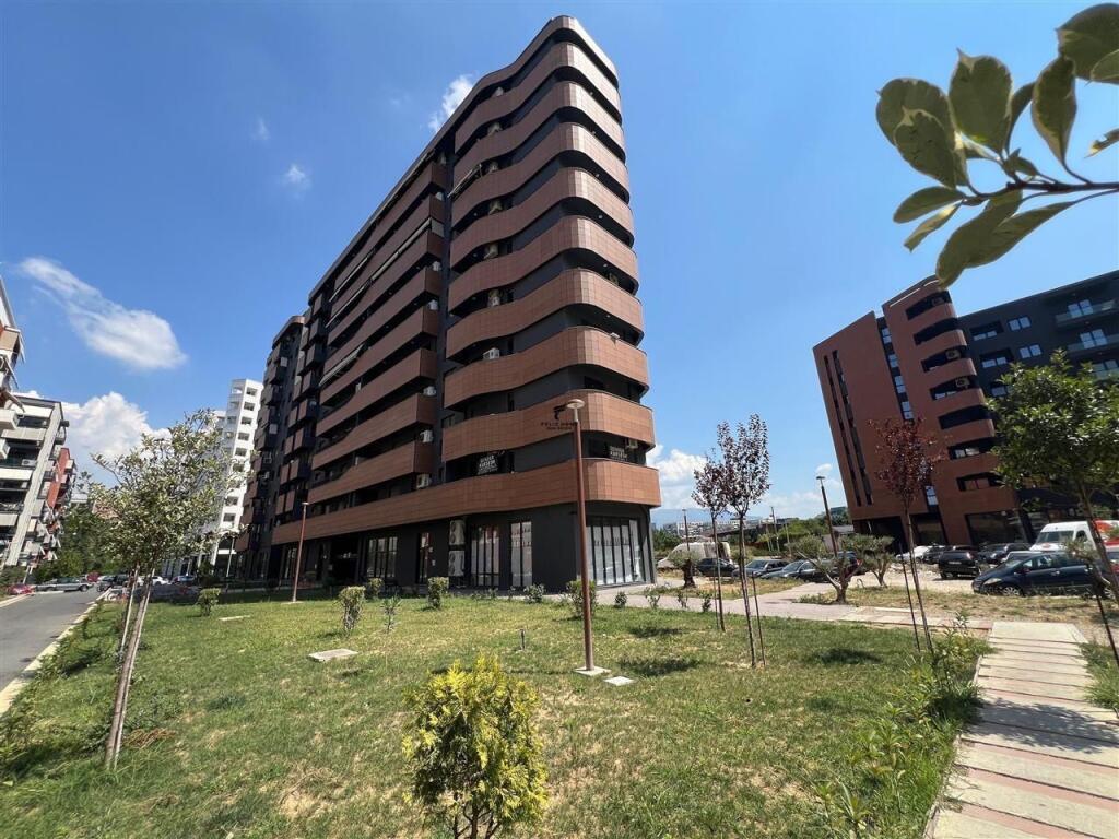 SHITET APARTAMENT 2+1 FUSHA AVIACIONIT 190.000 EURO