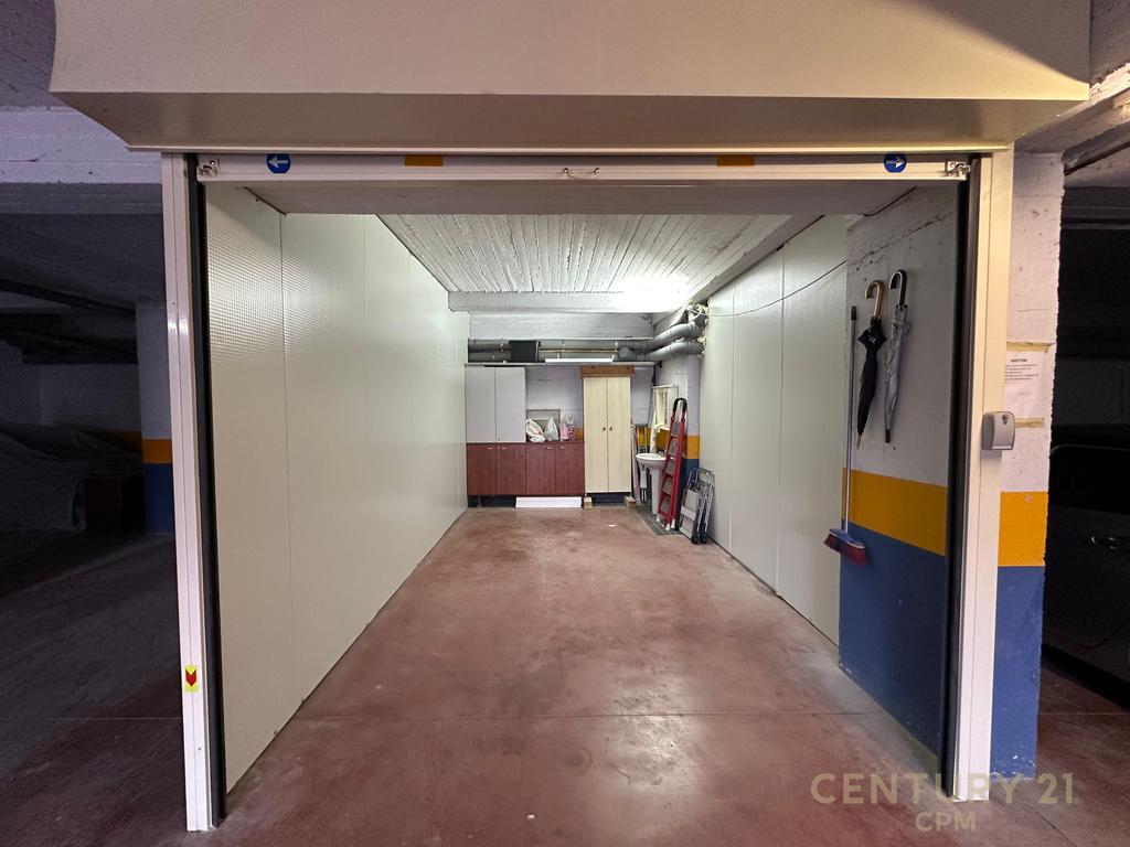 Apartament 3+1+2+ Post Parkimi Per Qira Tek Liqeni I Thate!
