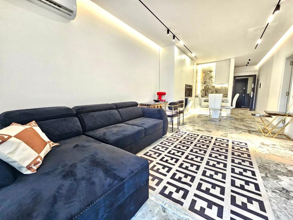 -AFFITTASI appartamento 1+1 + garage completamente investito come per sé con tutto di qualità delle migliori marche AL LAGO ASCIUTTO