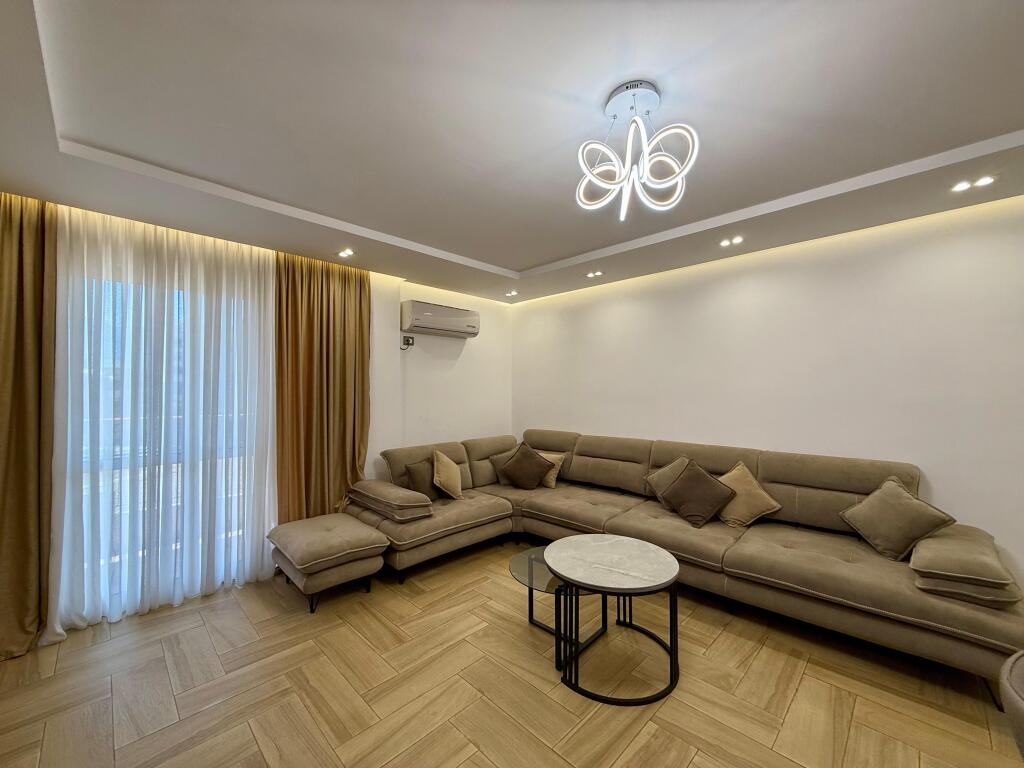 Jepet me qira apartament 2+1+2, 21 Dhjetori