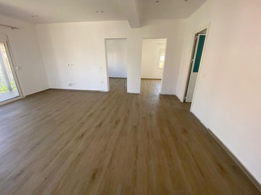 Jepet Apartament me qera