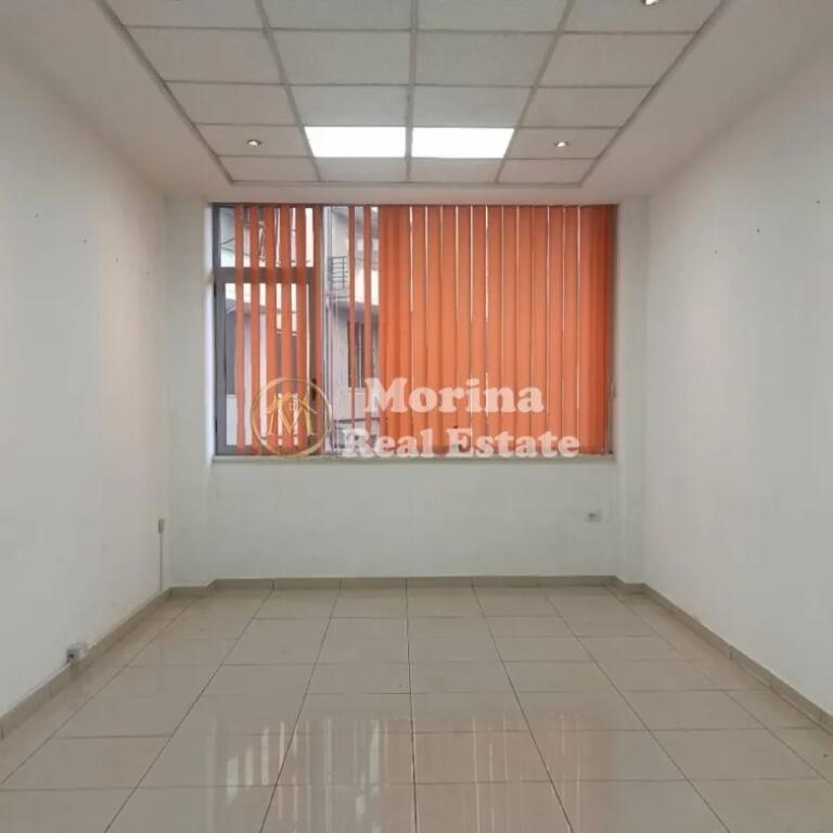 Qera, Ambient Biznesi, Rruga Dibres, 300 euro/muaj