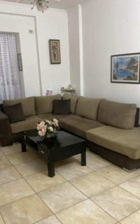 Affittasi 1+1 a Yzberisht per 400