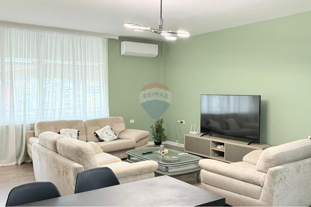 SHITET APARTAMENT 2+1+2 PRANE LAKE VIEW!