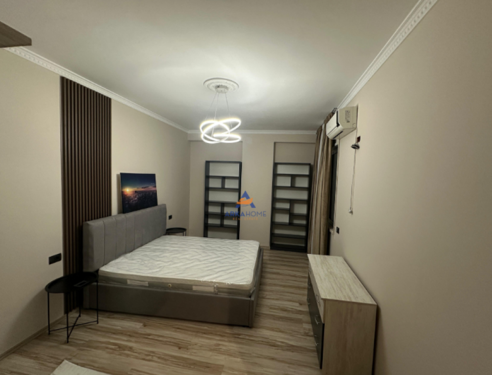 JEPET ME QERA APARTAMENT 2+1+BALLKON "RRUGA BILL KLINTON, KOPSHTI BOTANIK" 700 EURO.