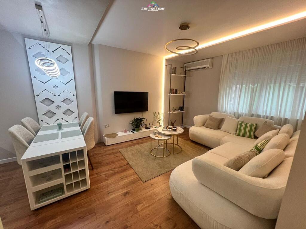 Apartment for rent 1+1 in Bllok (ID B210923) Tirana