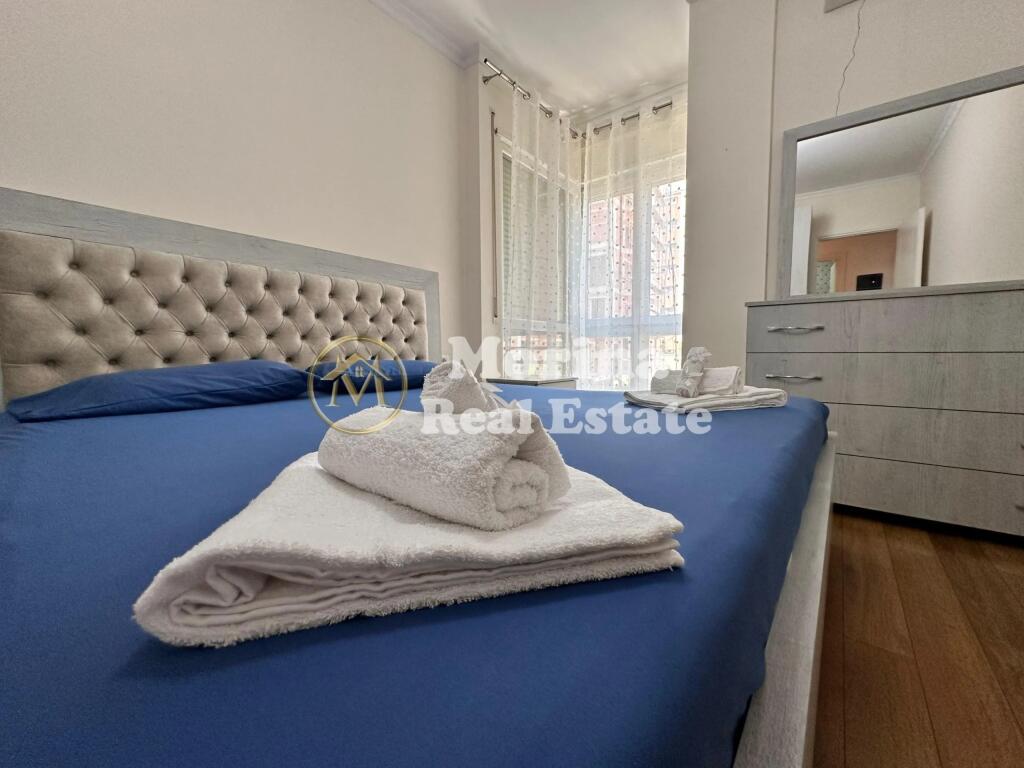Affitto, Appartamento 1+1+balcone, Incrocio tra Via Bardhyl e Via Hoxha Tahsin - Bar Oslo, 550 Euro.