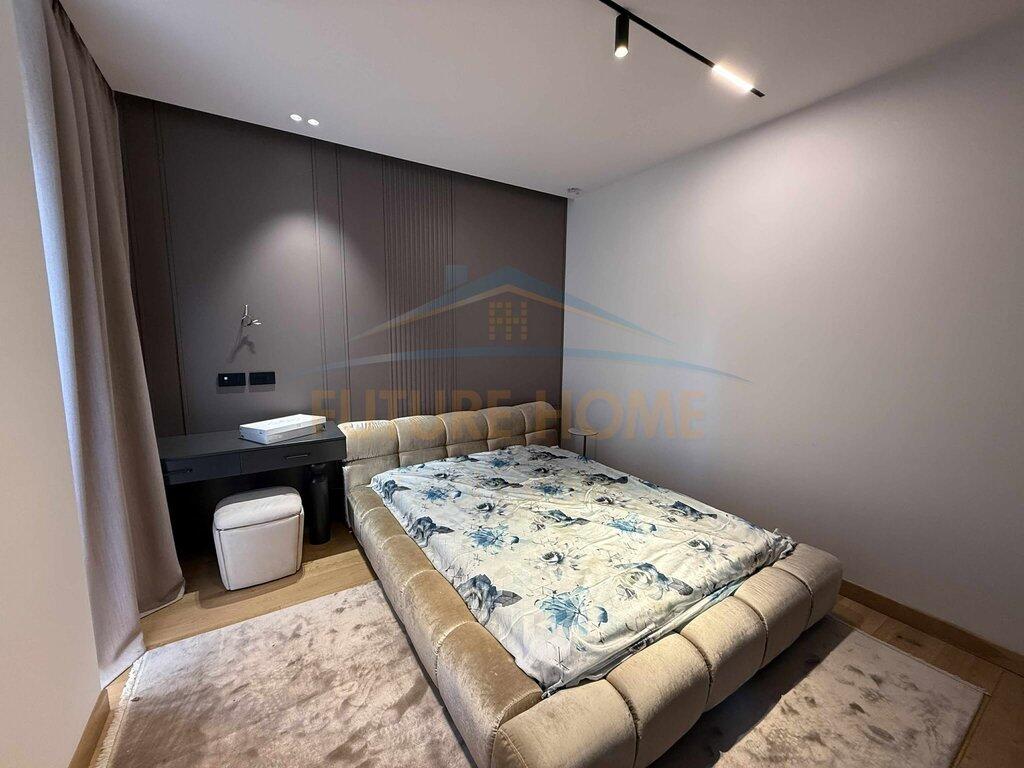 Rent, Apartment 3+1+2 Garden Building Kavajes Street