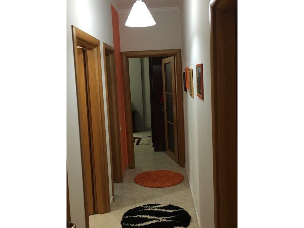 Casa 2+1+2 In Affitto In Via Elbasan