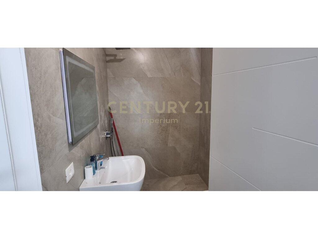 JEPET ME QERA APARTAMENT 2+1 NE FRESK