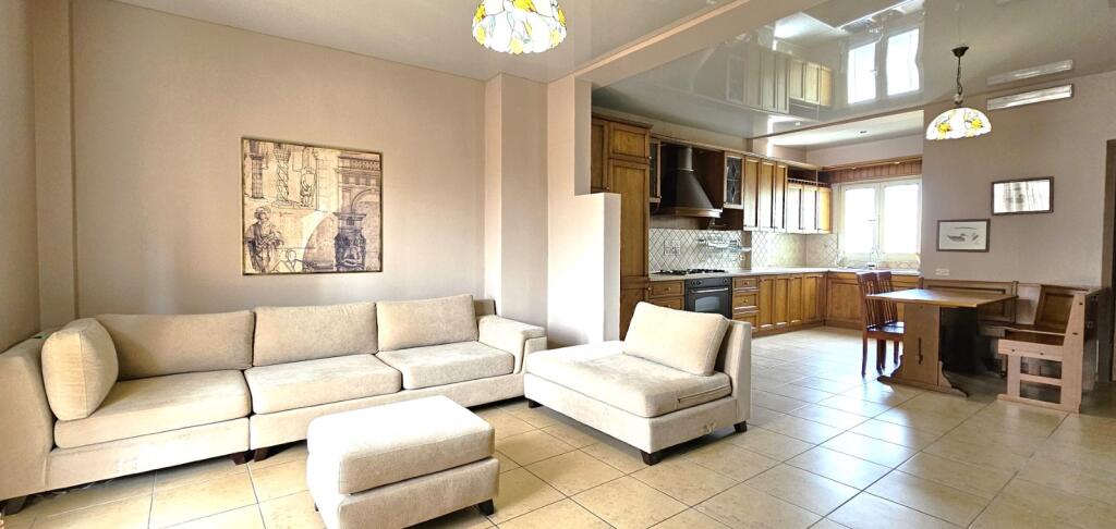 Jepet Apartament me qera