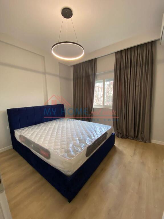 Apartament 2+1 me qera 21 Dhjetori ne Tirane