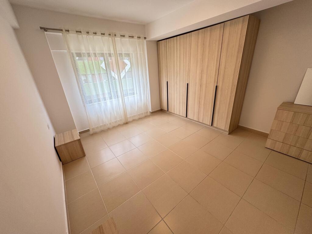 Apartment me qera 3+1+2+parkim Kodra e Diellit 1