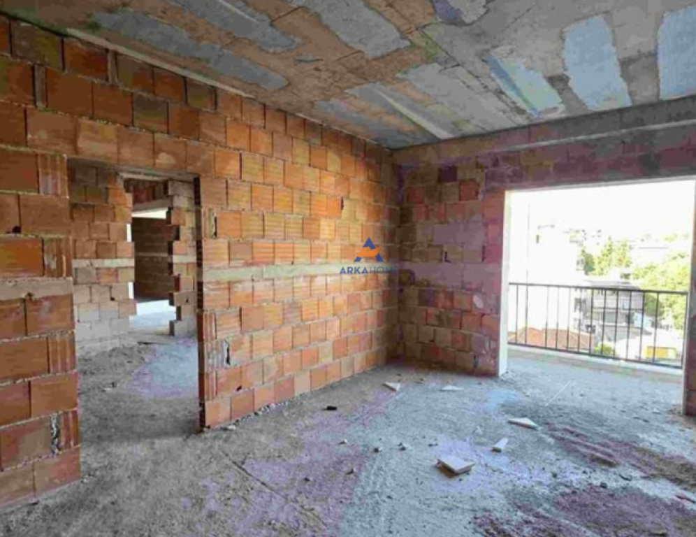 SHITET APARTAMENT 1+1+ BALLKON "SPITALI AMERIKAN 2,RRUGA E DIBRES" 105.000 EURO