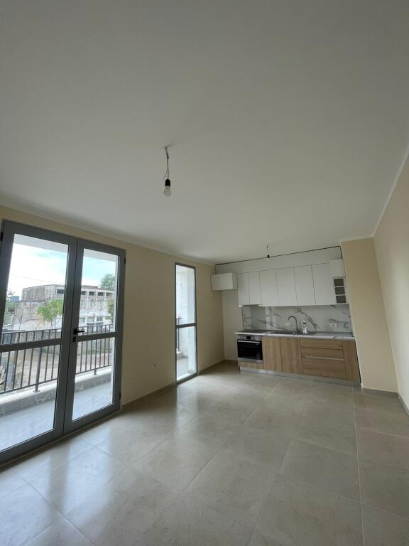 QERA, APARTAMENT 2+1, RRUGA 5 MAJI, TIRANË, ID: 530581007-58