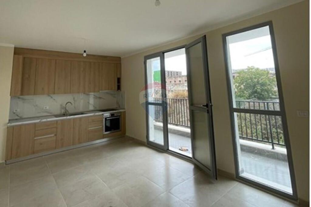 QERA, APARTAMENT 2+1, RRUGA 5 MAJI, TIRANË