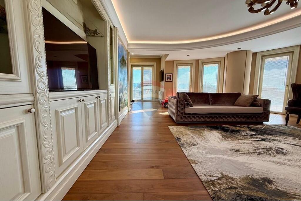 Penthouse for rent, in the center of Tirana