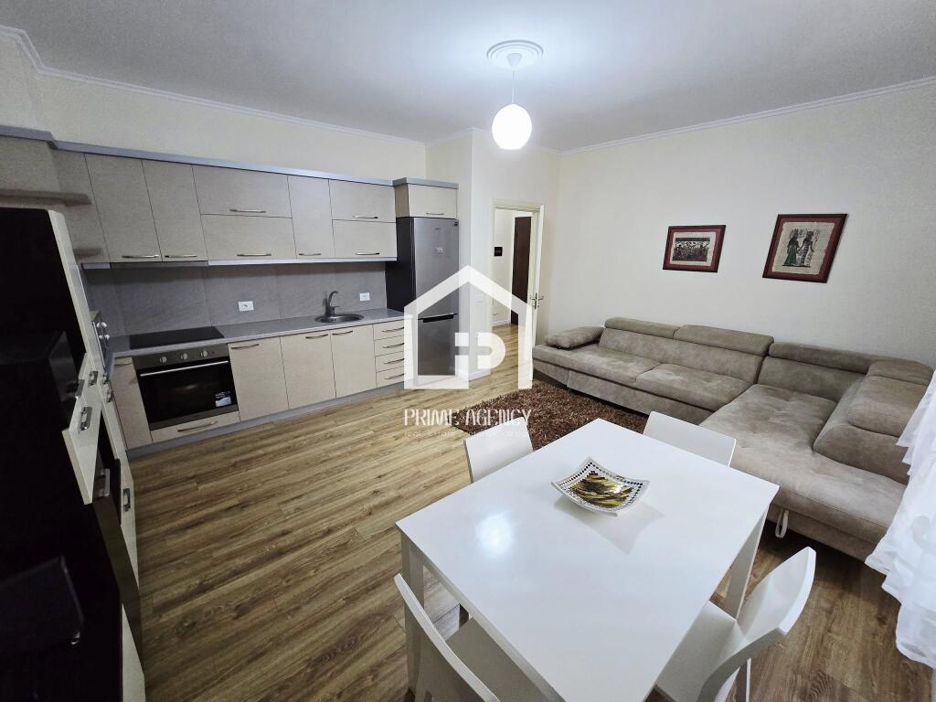 SHITET: Apartament 1 + 1/Zona : Pogradec_