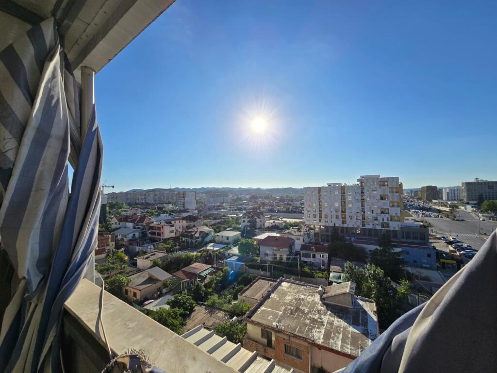 Apartament 1+1 me verande ne Laprake