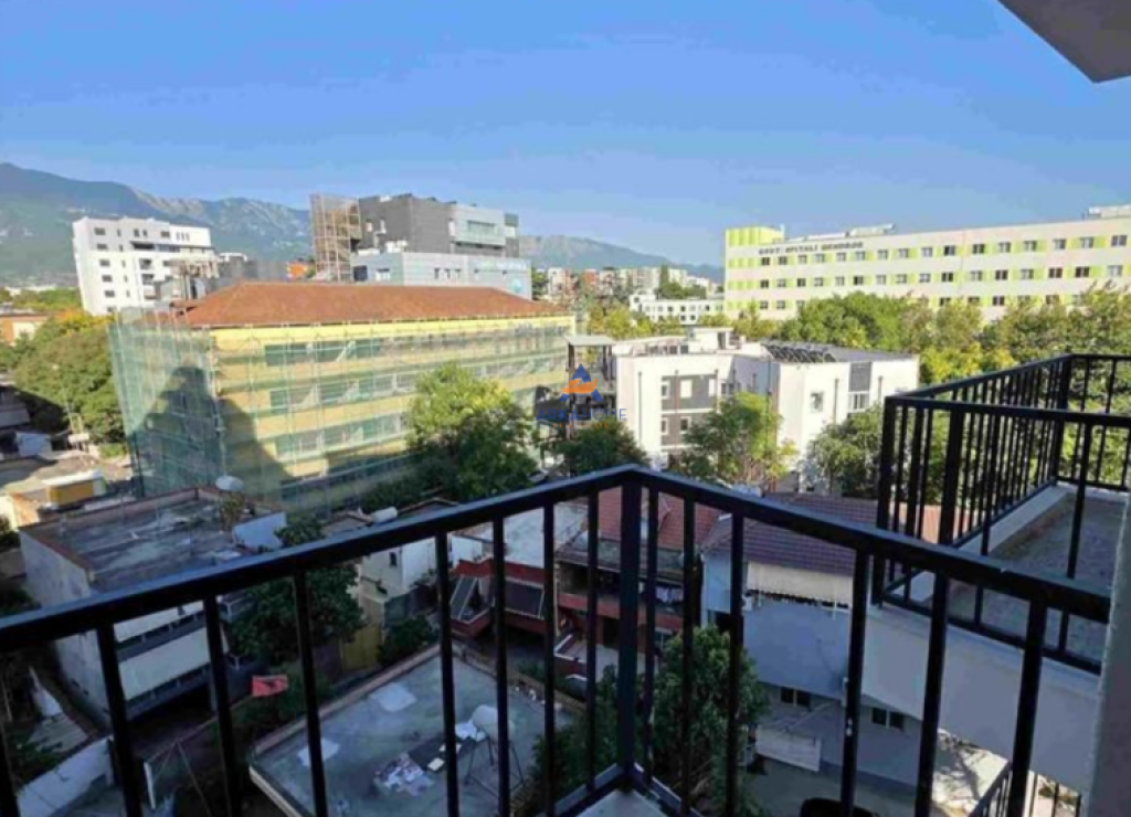 SHITET APARTAMENT 1+1+ BALLKON "SPITALI AMERIKAN 2,RRUGA E DIBRES" 105.000 EURO