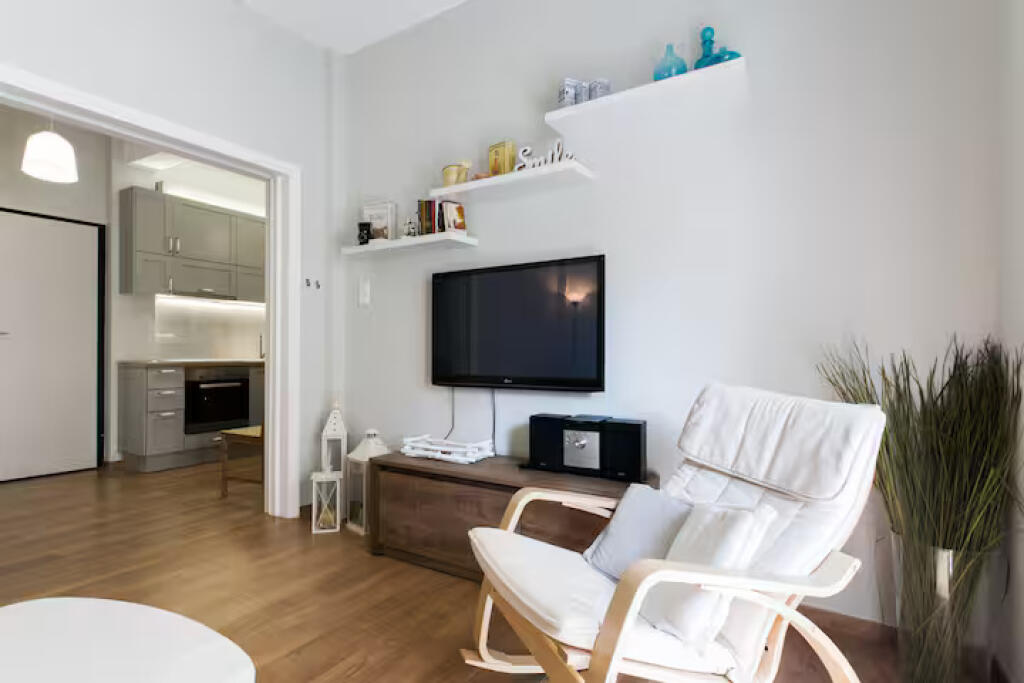 Appartamento In Affitto 1+1+ Posto Auto A 5 Maji (ID B2101256) Tirana