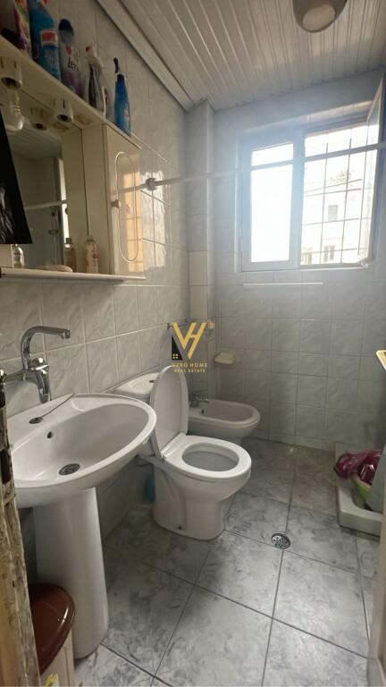 JEPET ZYRE 70 M2 ME QIRA TE MINE PEZA 1.000 EURO