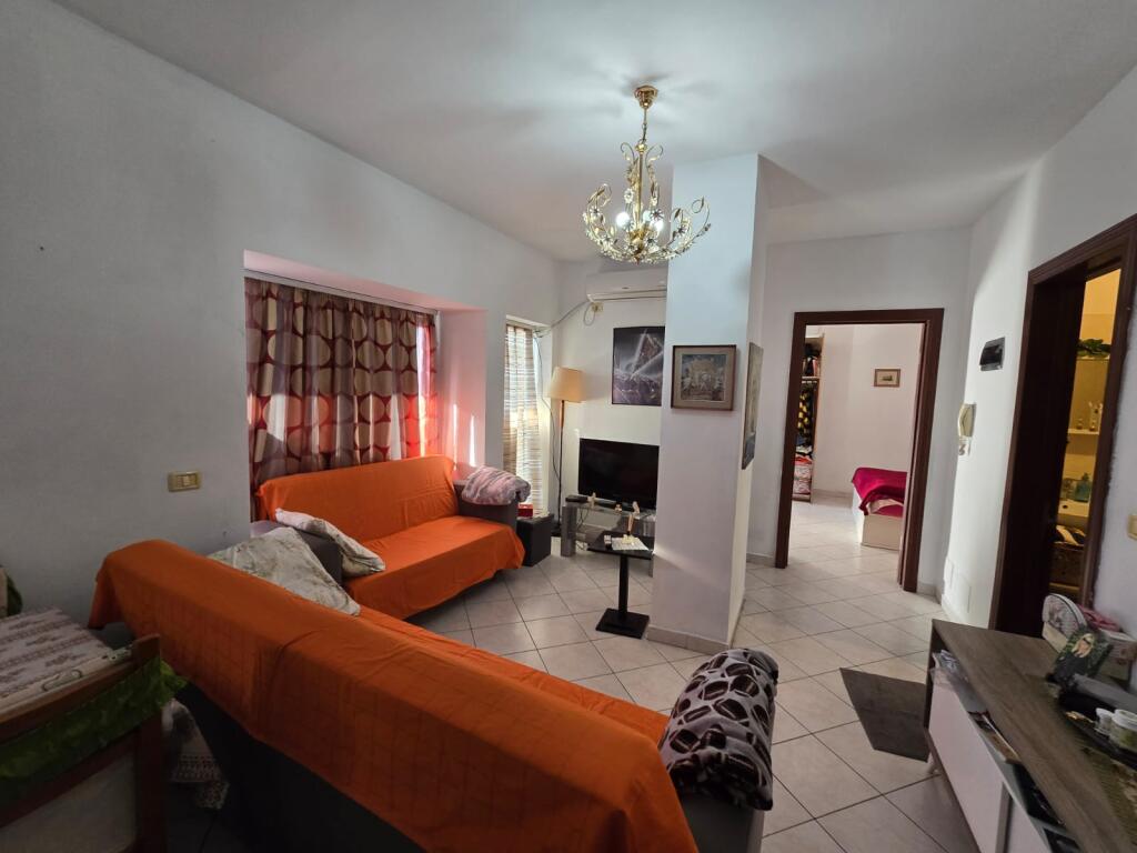Apartament 1+1 me verande ne Laprake