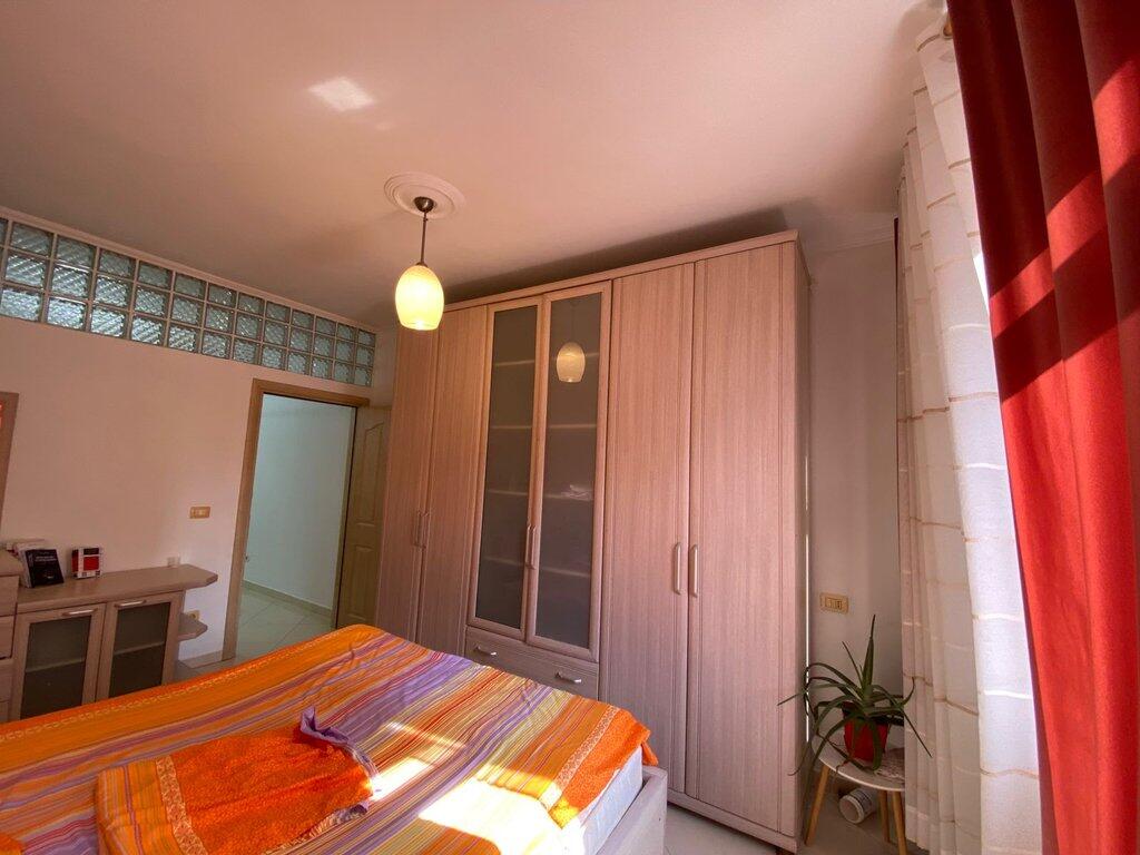Qera, Apartament 2+1, Bulevardi Zogu 1, Tirane.