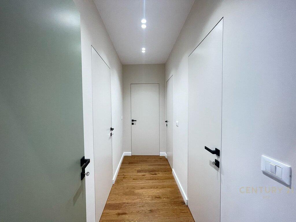 Appartamento di Lusso in Affitto + Posto Auto – Residenza Lake View