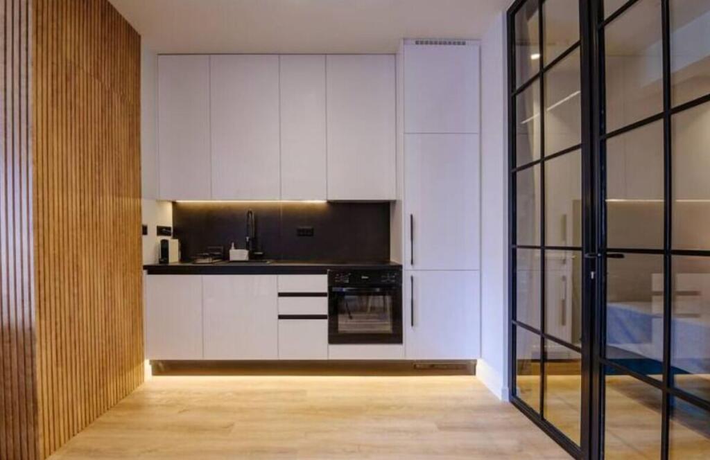 Appartamento in affitto 1+1 Al Complesso Square 21 (ID B210523) TIRANA