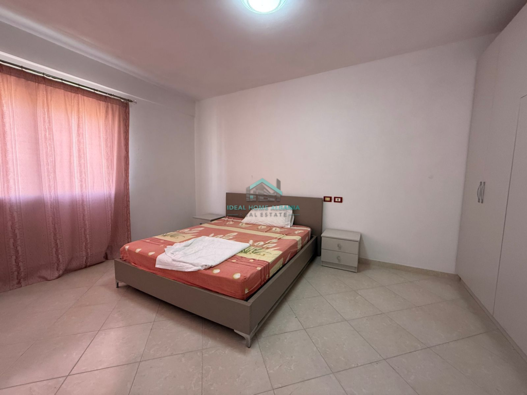 Ish-Kombinati, Vlore- Shitet apartament 1+1+Ballkon