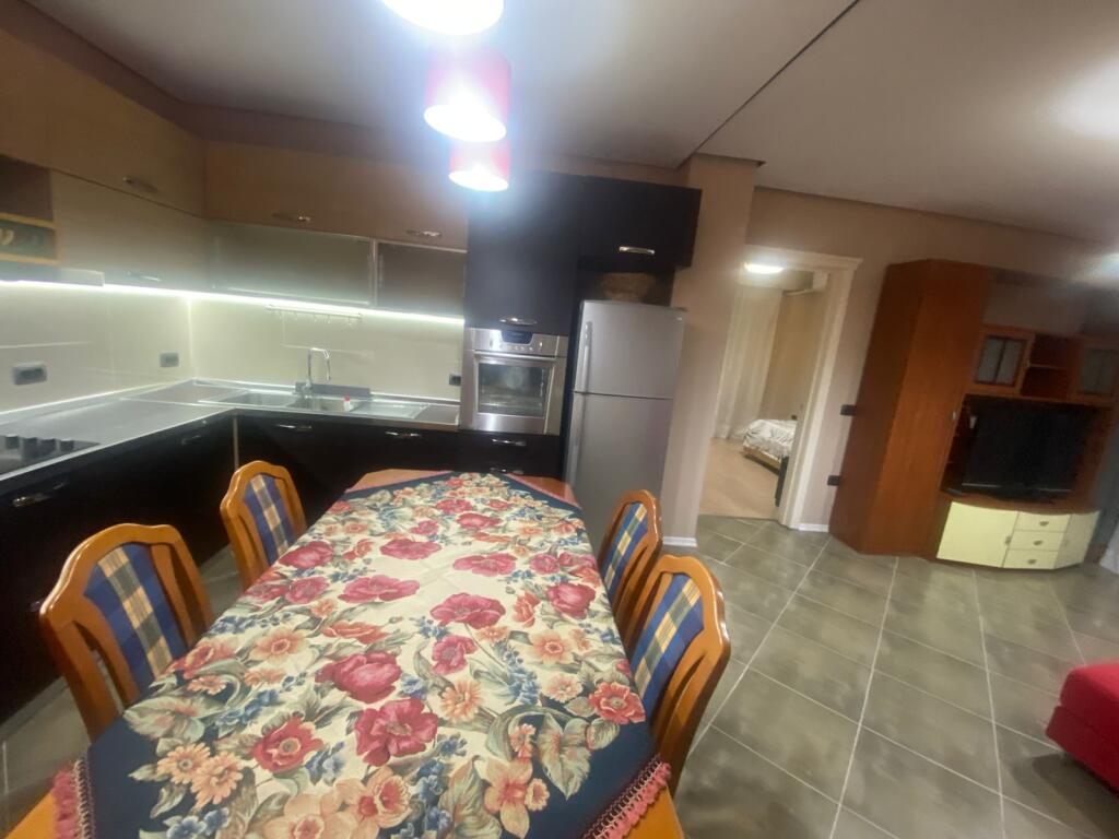 Jepet Apartament me qera