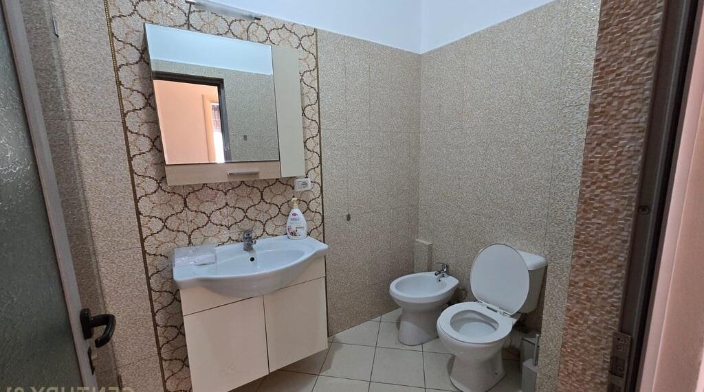 Jepet me qira apartament 2+1 në kompleksin Ilad - Astir