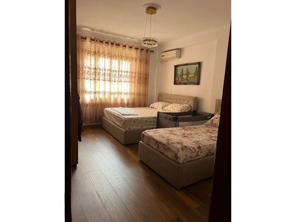 SHITET APARTAMENT 1+1 PRANE PAZARIT TE RI ! 170,000 €