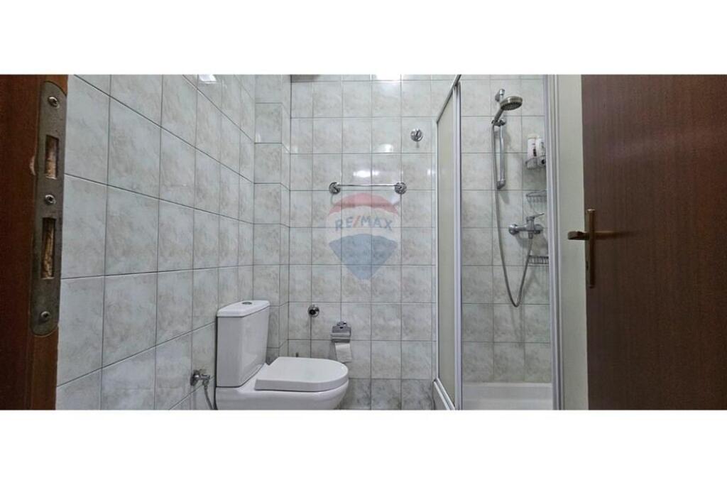 Apartament - Për Qira - Bllok