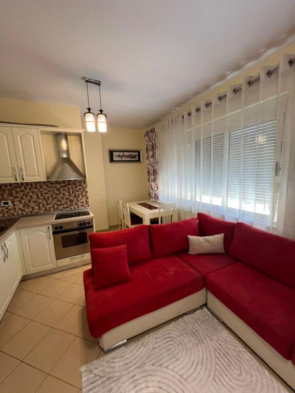 APARTAMENT ME QERA 2+1+Verande
