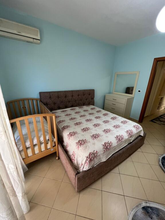 APARTAMENT ME QERA 2+1+Verande